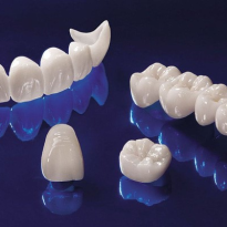 Răng sứ Zirconia