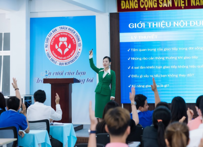 Tập huấn quy tắc ứng xử, nâng cao kỹ năng giao tiếp cho nhân viên công tác xã hội