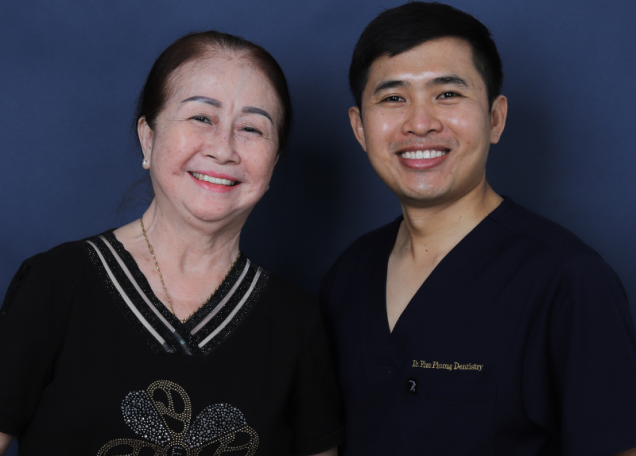 Cô Nhã 65 tuổi - Cấy ghép Implant toàn hàm