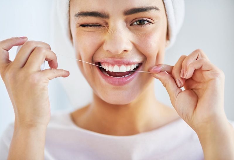trám răng cửa thưa