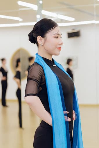 CEO Lê Vân Anh - Nha khoa Anh Dental