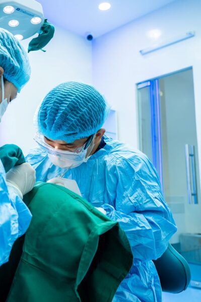 hình ảnh khách hàng niềng răng tại Anh Dental